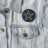 Badge Rond 5 Cm Triquetra de Pentacle pourpre (En situation)