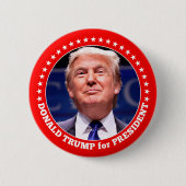 Badge Rond 5 Cm Trump 2024 avec photo et frontière rouge (Devant)