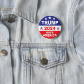 BADGE ROND 5 CM TRUMP 2024 SAVE AMERICA (En situation)