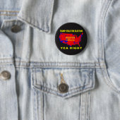 BADGE ROND 5 CM TRUMP A VOLÉ L'ÉLECTION (En situation)