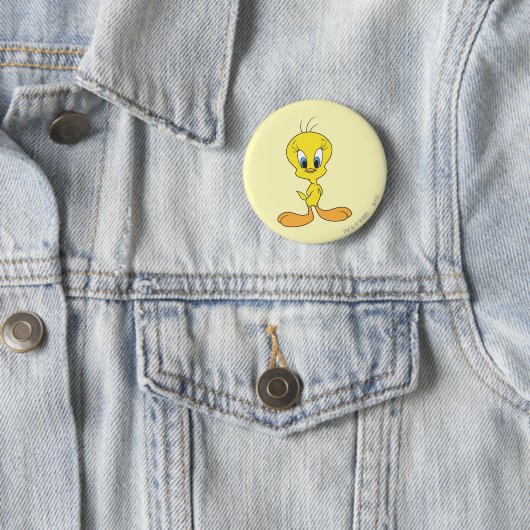 Badge Rond 5 Cm TWEETY™ Fière (En situation)