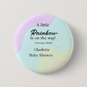 Badge Rond 5 Cm Un petit arc-en-ciel est en route nom de la baby s