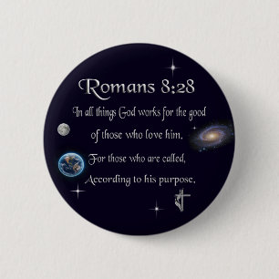 Badge Rond 5 Cm verset biblique chrétien Romains 8:28