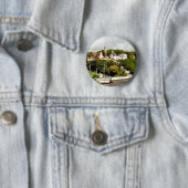 BADGE ROND 5 CM VILLAGES DE WALES (En situation)