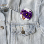 Badge Rond 5 Cm Violet africain (En situation)