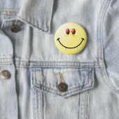 Badge Rond 5 Cm Visage de vampire (En situation)