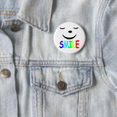 Badge Rond 5 Cm Visage heureux (En situation)