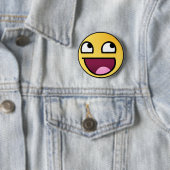Badge Rond 5 Cm Visage impressionnant (En situation)