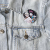 Badge Rond 5 Cm Viv et DeManda (En situation)