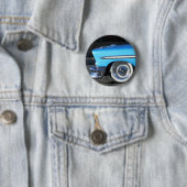 Badge Rond 5 Cm Voiture classique bleue (En situation)