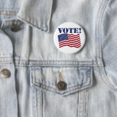 Badge Rond 5 Cm VOTE! avec drapeau américain (En situation)