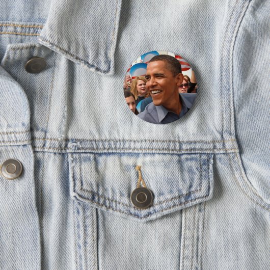 Badge Rond 5 Cm Vote Obama -08 ' - (En situation)