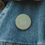 Badge Rond 5 Cm Whimsical Sage Green Genre Reveal Team Girl<br><div class="desc">Présentant notre sauge géant sexe révéler le bouton de l'équipe fille, parfait pour votre simple fête moderne boho chaque saison de l'année! Ce bouton a une ambiance boho-chic, neutre genre avec une calligraphie élégante et un design minimaliste délicat, ce qui le rend idéal pour les filles et les garçons. De...</div>