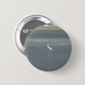 Badge Rond 5 Cm White Bird on Grey Sand Beach Art Imprimer (Devant & derrière)
