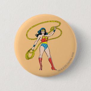 Badge Rond 5 Cm Wonder Woman debout avec Lasso
