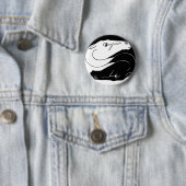 Badge Rond 5 Cm Yin Yang Horse Pin (En situation)