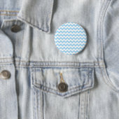 Badge Rond 5 Cm Zigzag bleu, Chevron bleu, Motif géométrique (En situation)