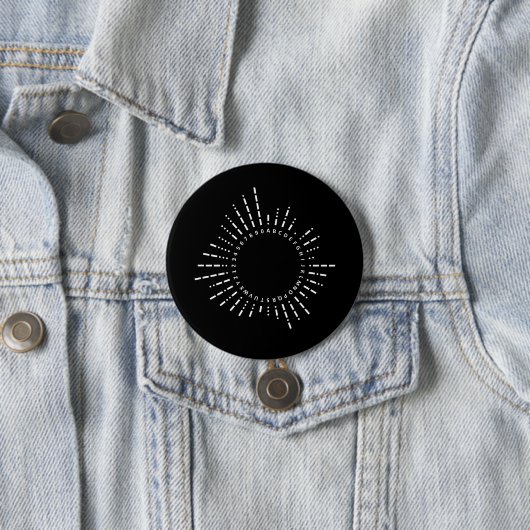Badge Rond 7,6 Cm Alphabet Code Morse (En situation)