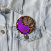 Badge Rond 7,6 Cm Année de la Terre (En situation)