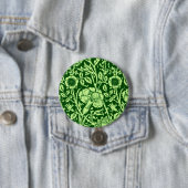 Badge Rond 7,6 Cm Art Nouveau Carnation Damask, Forest Green (En situation)