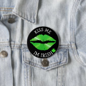 Badge Rond 7,6 Cm Baiser-Moi, Bouton Jour de la Saint Patrick Irland (En situation)