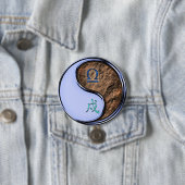 Badge Rond 7,6 Cm Balance & Chien de Terre (En situation)