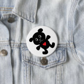 Badge Rond 7,6 Cm Black Bear with Red Heart (En situation)