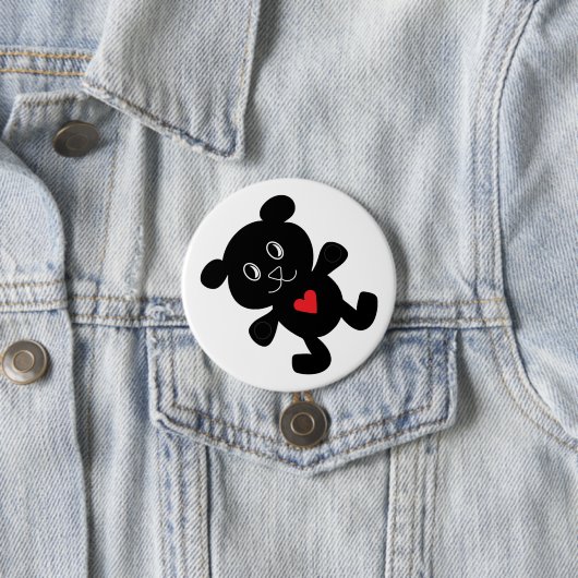Badge Rond 7,6 Cm Black Bear with Red Heart (En situation)