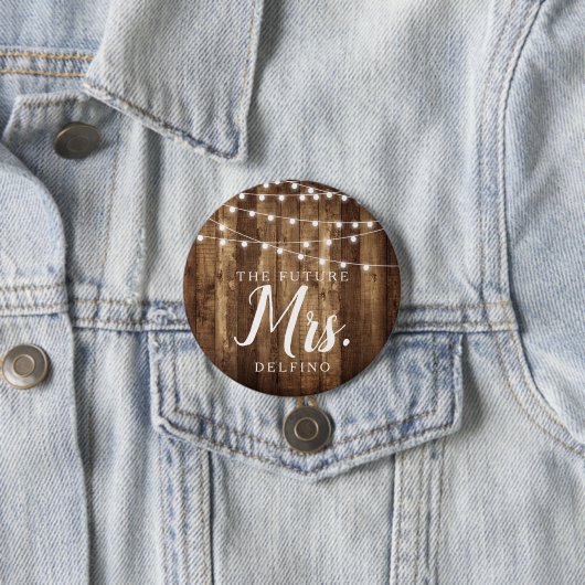 Badge Rond 7,6 Cm Bois rustique et Mme Bride de quirlandes (En situation)