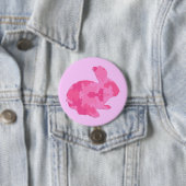 Badge Rond 7,6 Cm Camouflage rose Silhouette Bouton lapin de Pâques (En situation)