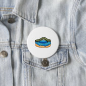 Badge Rond 7,6 Cm Caterpillar avec Donut (En situation)