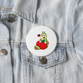 Badge Rond 7,6 Cm Caterpillar with Apple (En situation)
