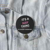 Badge Rond 7,6 Cm C'est Judy (En situation)