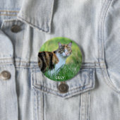 Badge Rond 7,6 Cm Chat Brown et blanc (En situation)
