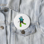 Badge Rond 7,6 Cm Chat en Skier avec Ski (En situation)
