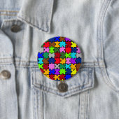 Badge Rond 7,6 Cm Chiffre autiste (En situation)