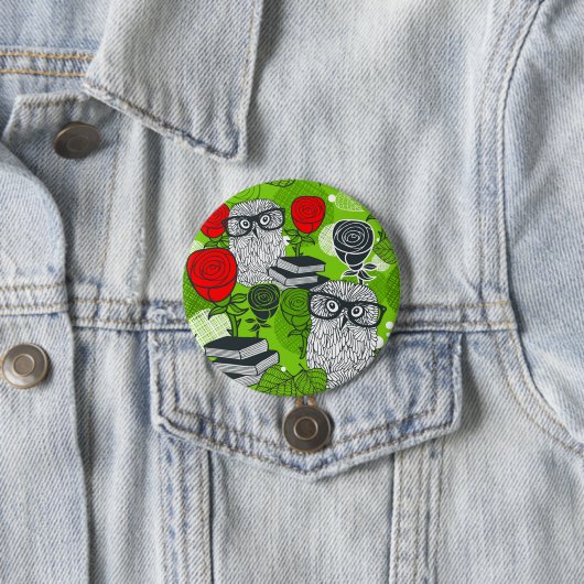 Badge Rond 7,6 Cm Chouette en roses rouges (En situation)