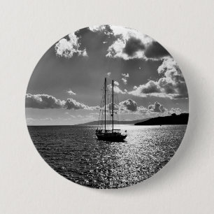 Badge Rond 7,6 Cm Ciel dramatique cool au-dessus du yacht sur la mer