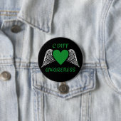 Badge Rond 7,6 Cm Coeur/ailes...C Diff (En situation)