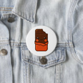 Badge Rond 7,6 Cm Cute Kawaii Chocolat Bar (En situation)