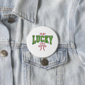Badge Rond 7,6 Cm Dans Mon Époque Chanceuse - Conception de Bow Clov (En situation)