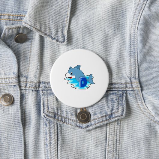 Badge Rond 7,6 Cm Dauphin en natation avec lettre (En situation)