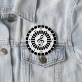 Badge Rond 7,6 Cm Design de notes musicales en noir et blanc (En situation)