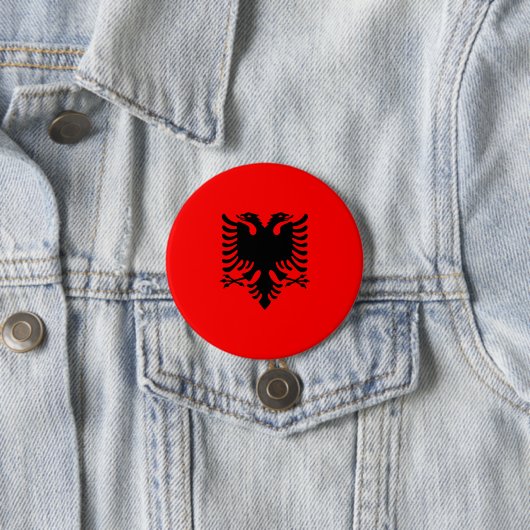 Badge Rond 7,6 Cm Drapeau de l'Albanie (En situation)