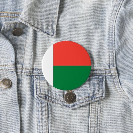 Badge Rond 7,6 Cm Drapeau de Madagascar (En situation)