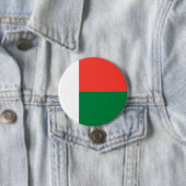 Badge Rond 7,6 Cm Drapeau de Madagascar (En situation)