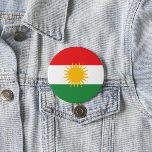 Badge Rond 7,6 Cm Drapeau du Kurdistan (En situation)