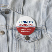 Badge Rond 7,6 Cm Élection de Kennedy Shanahan 2024 (En situation)