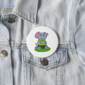 Badge Rond 7,6 Cm Eléphant en Gamer (En situation)