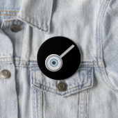 Badge Rond 7,6 Cm Eyeball In Magnifying Glass Button (En situation)